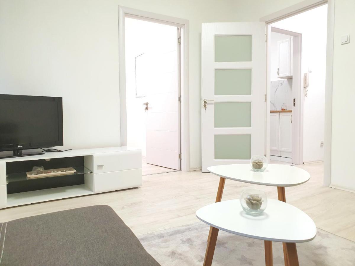 Apartment Iskra Belgrad Exteriör bild