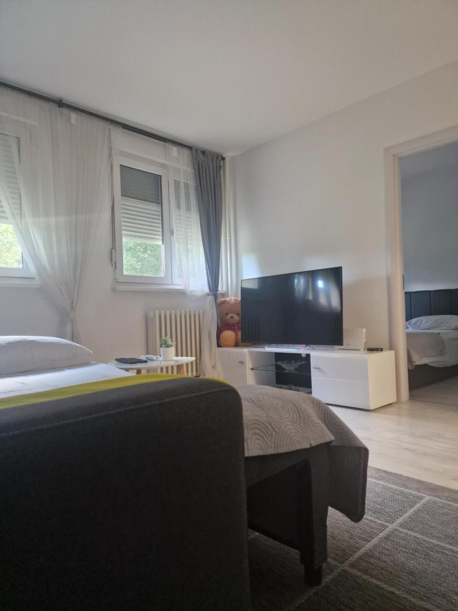 Apartment Iskra Belgrad Exteriör bild